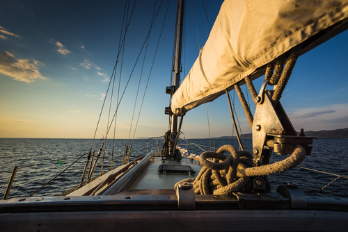 Apprendre la navigation en voilier en sept étapes